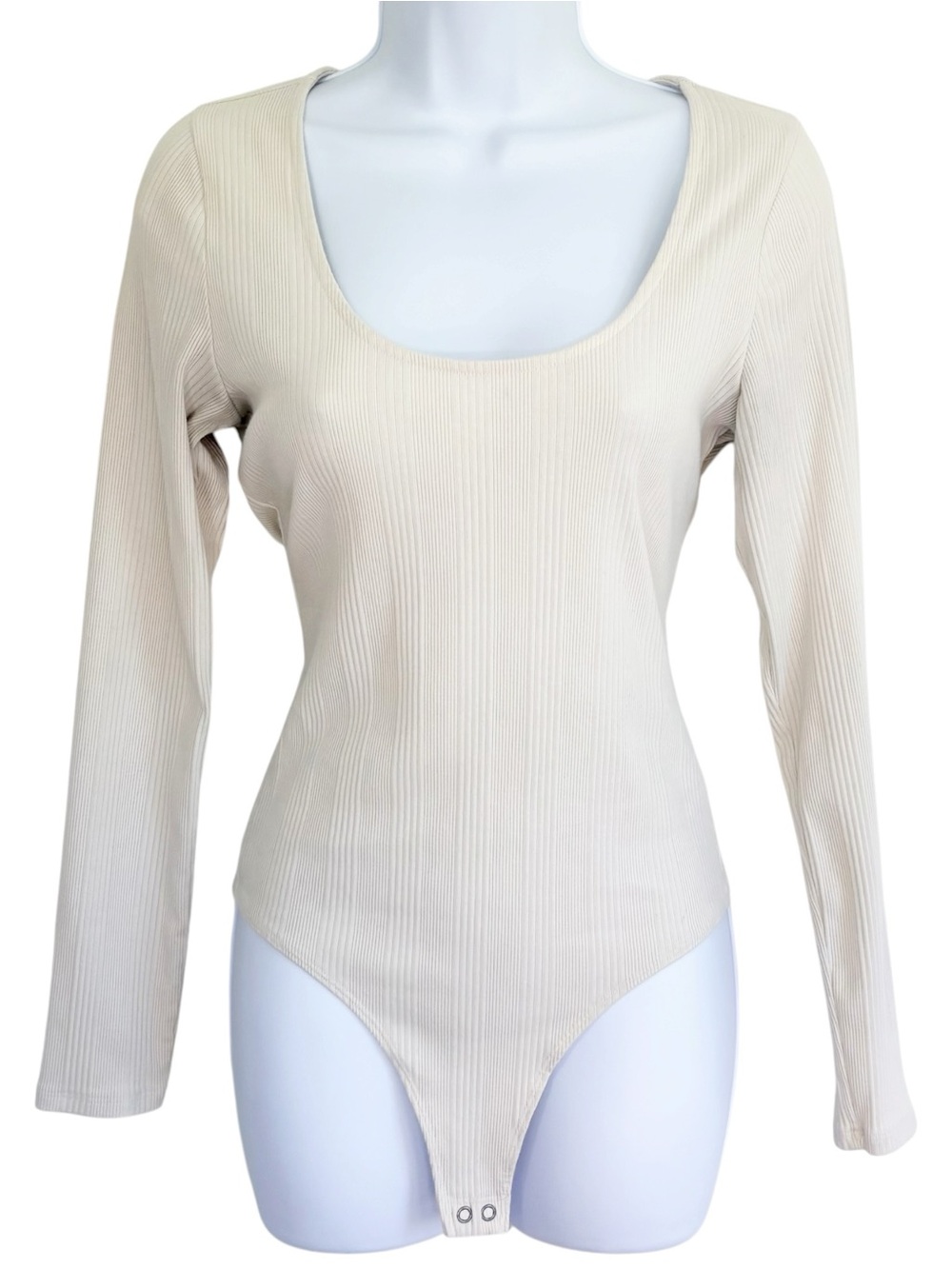 AERIE Cream Ribbed Long Sleeve Scoop Neck Snap Bodysuit Top Large